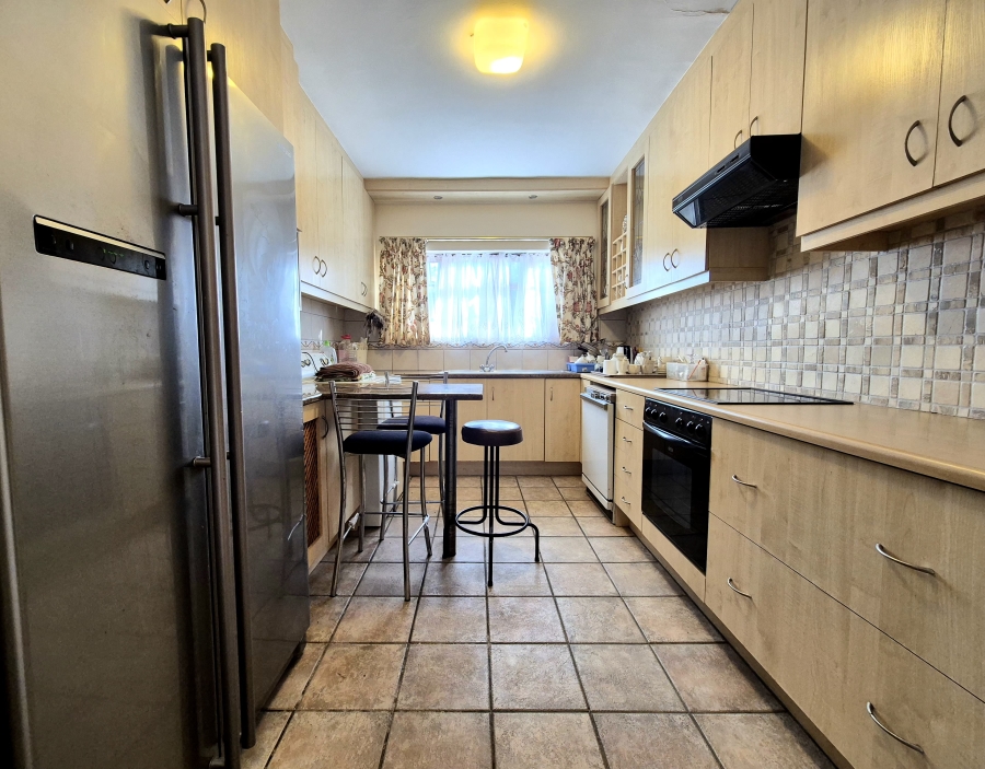 3 Bedroom Property for Sale in Wynberg Upper Western Cape